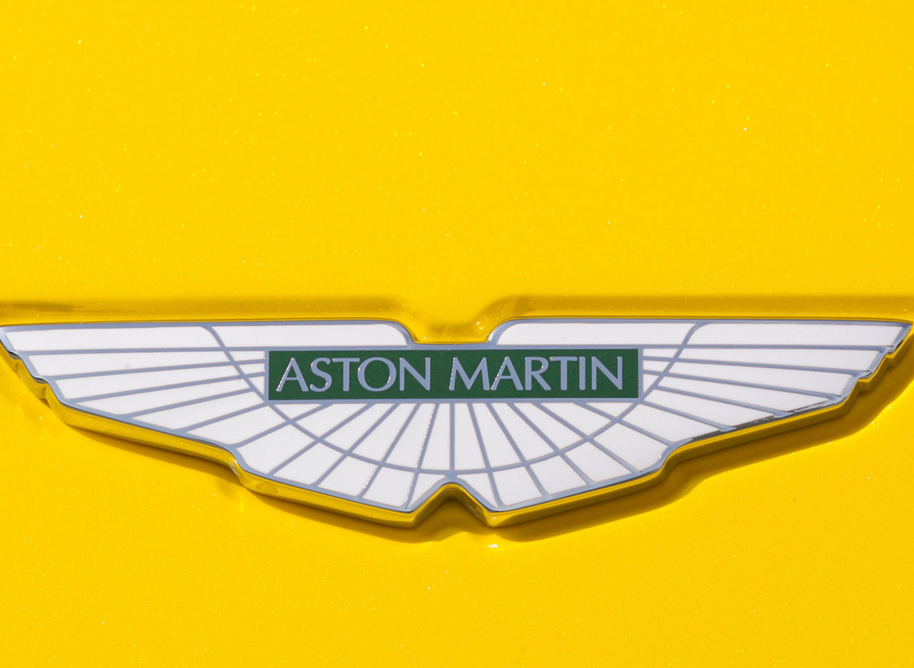 2009-aston-martin-logo